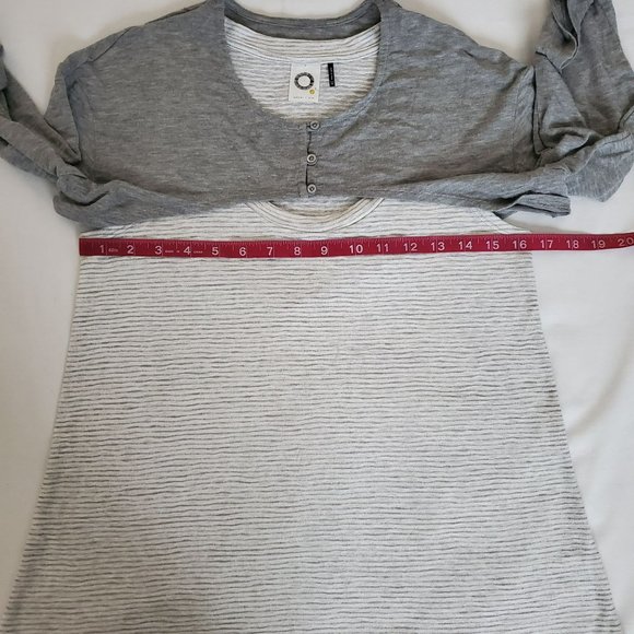 Akemi + Kin By Anthropologie Women's Tank Top Layered Cropped Cardigan Size XS - Picture 9 of 11